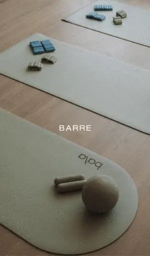 Barre class at Flow by Synergy Fujairah – low-impact workout combining ballet and Pilates for strength and toning